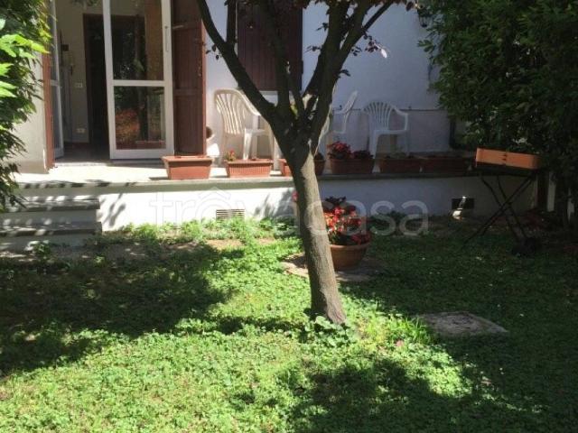 Villa Indipendente in affitto a Fabbreria, Cortaccione