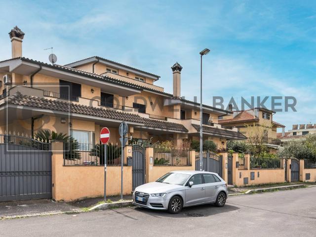 Villa Indipendente in affitto a Acqua Acetosa, Roma Capitale