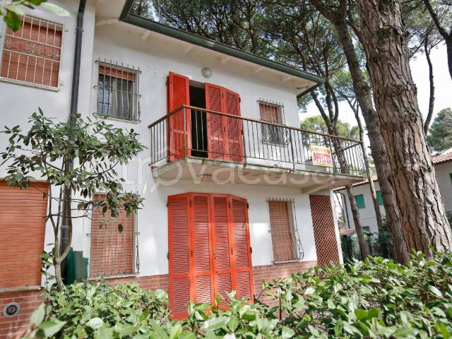 Villa Indipendente in affitto a Quartiere Le Valli, Comacchio