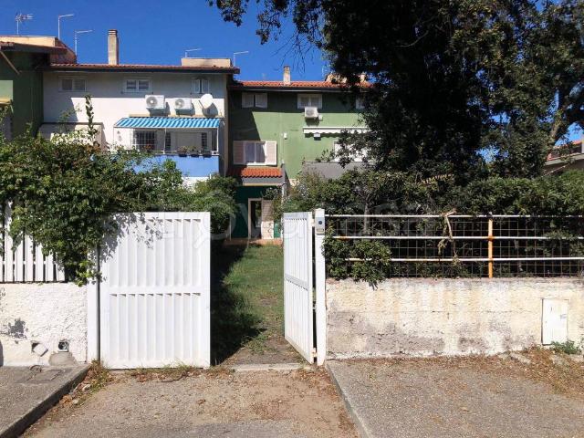 Villa Indipendente in affitto a Fregene, Roma Capitale