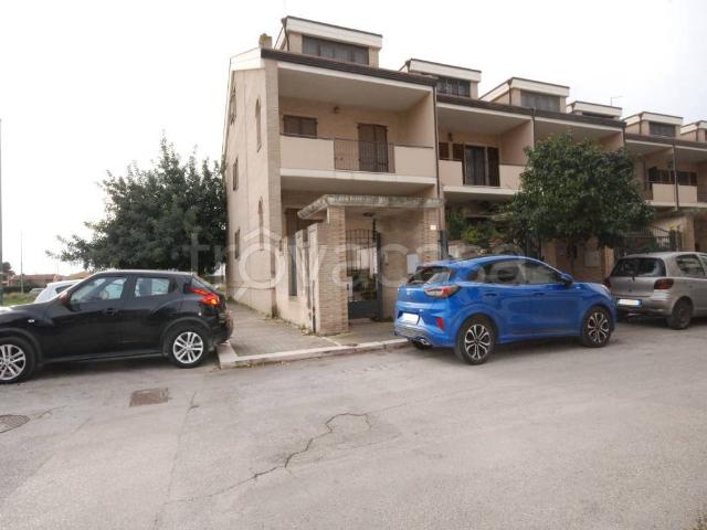 Villa Indipendente in affitto a Puglia, Foggia