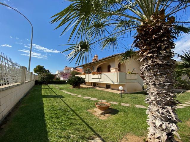 Villa Schiera in affitto a Follonica, Toscana