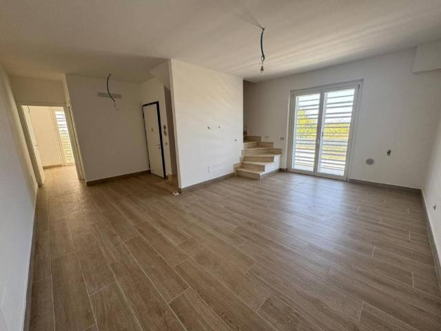 Villa Indipendente in affitto a Guidonia Montecelio, Roma Capitale