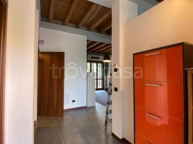 Villa Indipendente in affitto a Villamaggiore, Lacchiarella