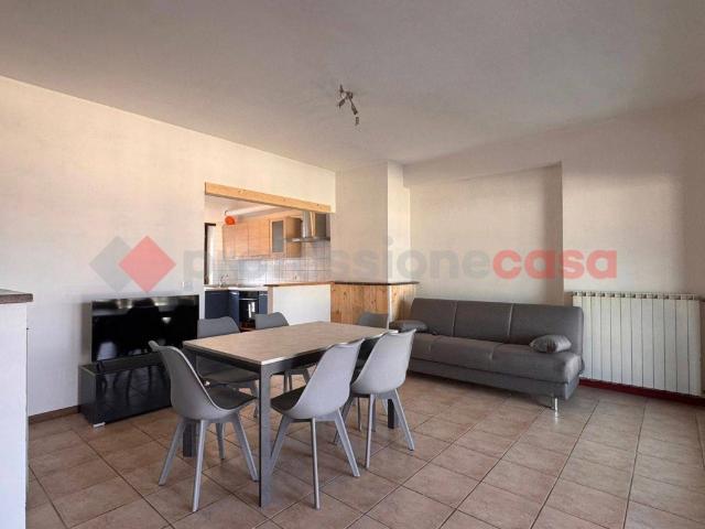 Villa Indipendente in affitto a Genzano, L'Aquila