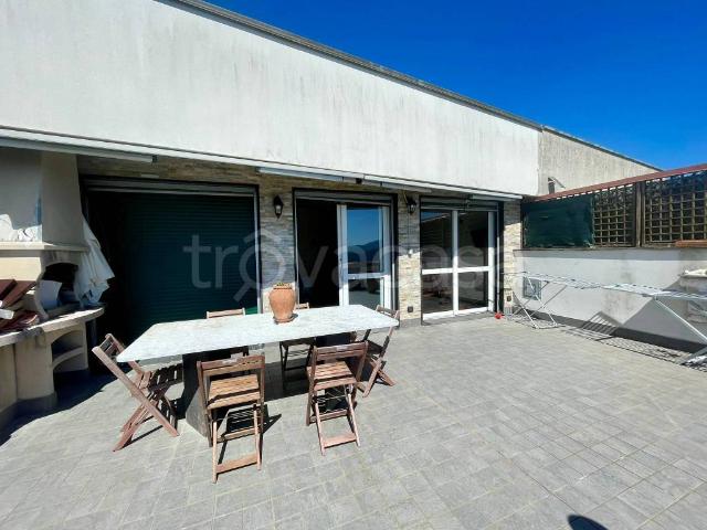 Villa Indipendente in affitto a Leivi, Liguria