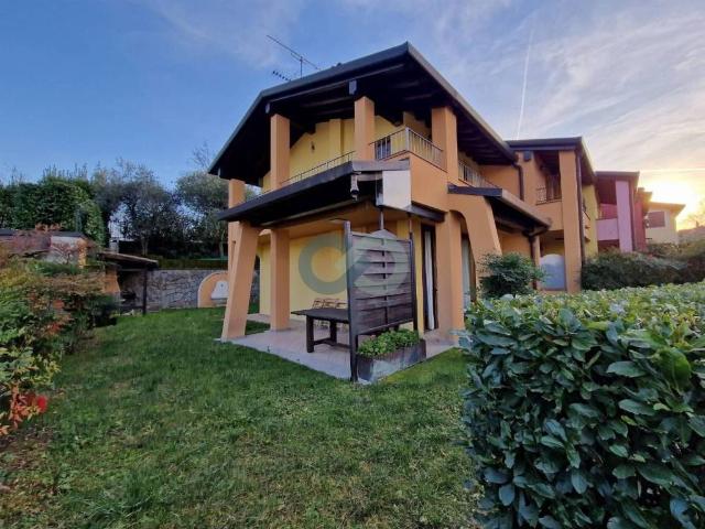 Villa Indipendente in affitto a Fabbreria, Campello Sul Clitunno