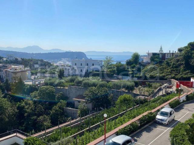 Villa Schiera in affitto a Municipalità 10, Campania