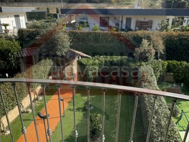 Villa Indipendente in affitto a Patatino, Quarto