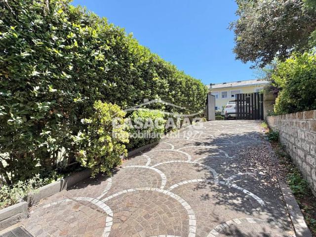 Villa Indipendente in affitto a Axa, Roma Capitale
