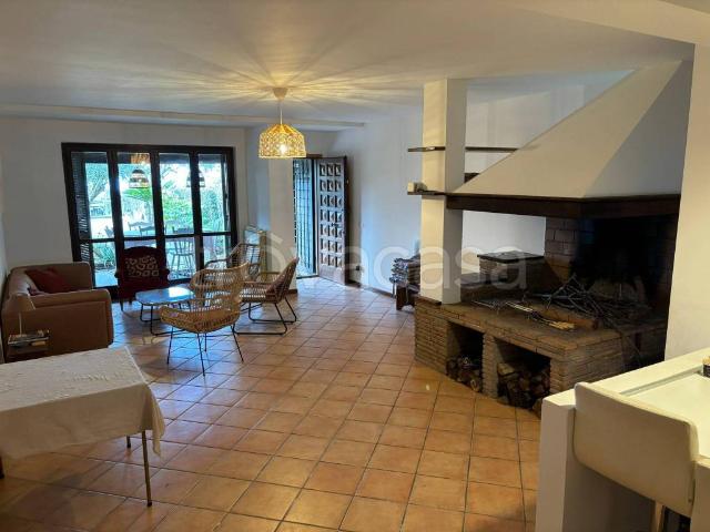 Villa Indipendente in affitto a Piana, Gioiella