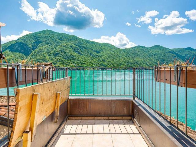 Villa Indipendente in affitto a Valsolda, Lombardia