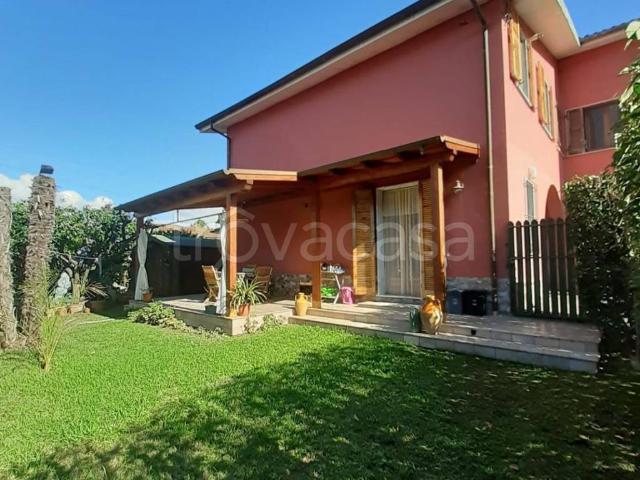 Villa Indipendente in affitto a Cafaggio, Ameglia