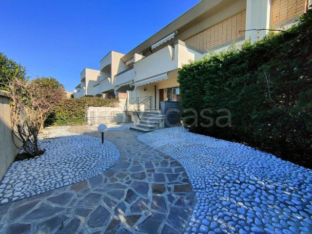 Villa Indipendente in affitto a Lido di Enea, Roma Capitale