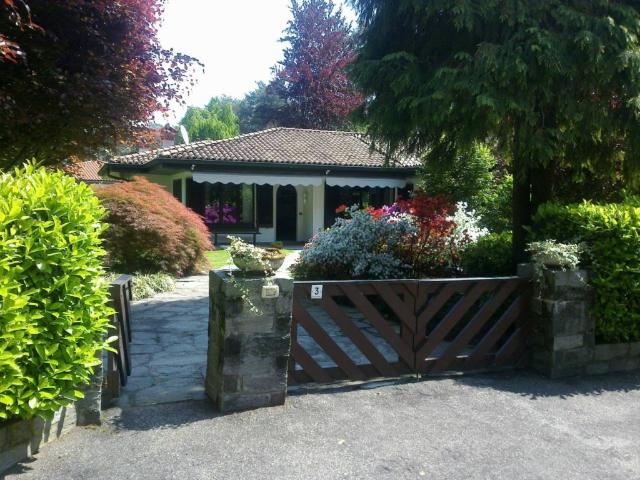 Villa Indipendente in affitto a La Pinetina, Appiano Gentile