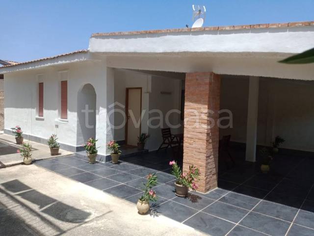 Villa Indipendente in affitto a Campofelice Di Roccella, Sicilia