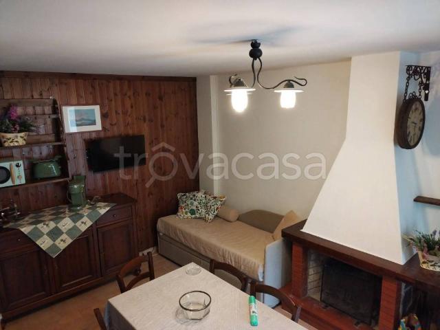 Villa Indipendente in affitto a Castel Di Sangro, Abruzzo