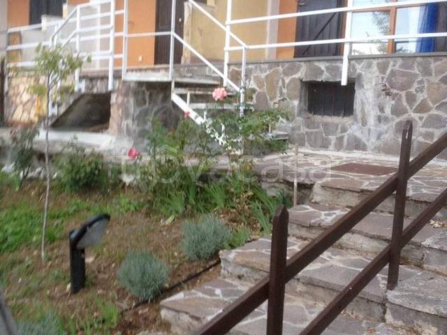 Villa Indipendente in affitto a Castel Di Sangro, Abruzzo