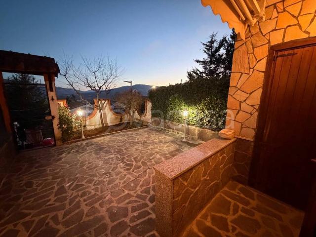 Villa Indipendente in affitto a Castel Di Sangro, Abruzzo