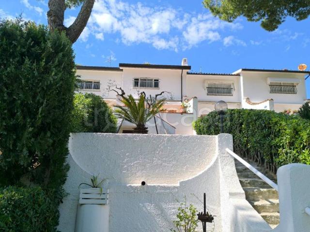 Villa Indipendente in affitto a Vigna del Mare, Marche