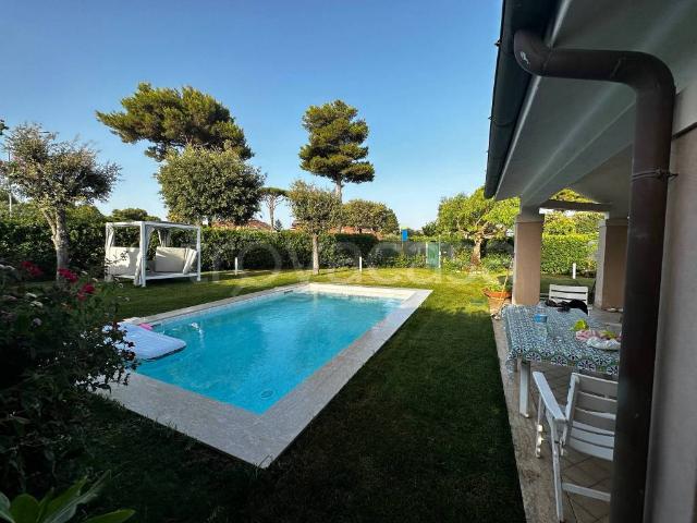Villa Indipendente in affitto a Marina di San Nicola, Roma Capitale