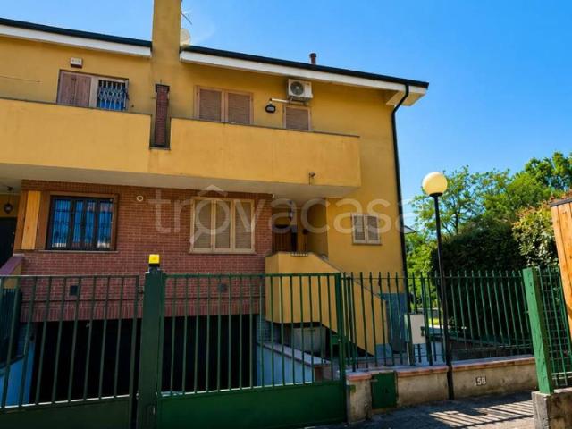 Villa Indipendente in affitto a Casa Cairola, Landriano