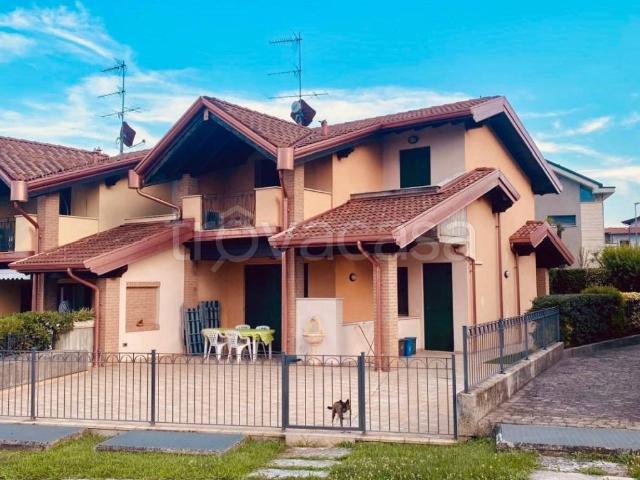 Villa Indipendente in affitto a Lonato, Lombardia