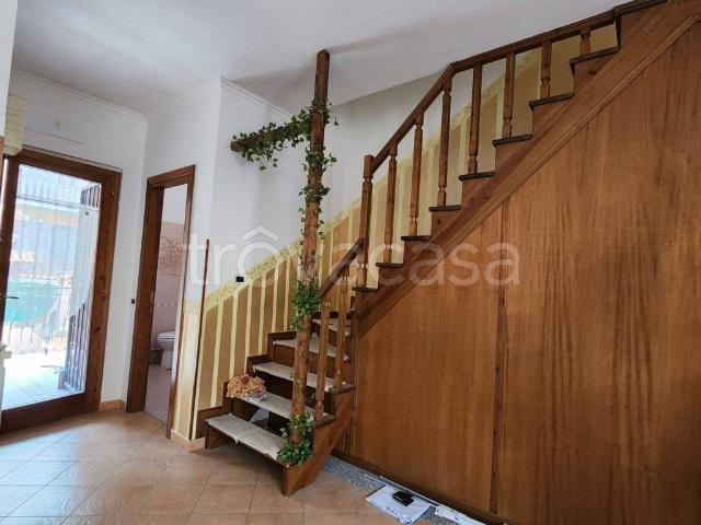 Villa Indipendente in affitto a Finocchio, Roma Capitale