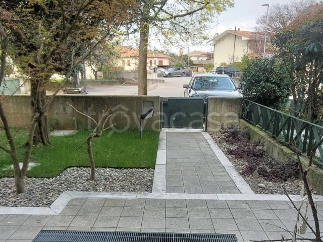 Villa Indipendente in affitto a Susegana, Veneto