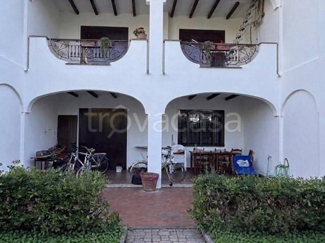 Villa Indipendente in affitto a Marina di Tor San Lorenzo Sud, Roma Capitale