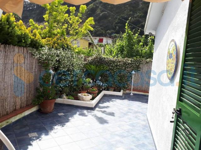 Villa Indipendente in affitto a Pozzuoli, Campania