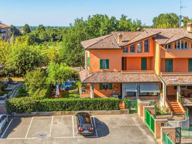 Villa Schiera in vendita a Colline Matildiche, Re