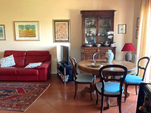 Villa Schiera in vendita a Passo Varano, Marche