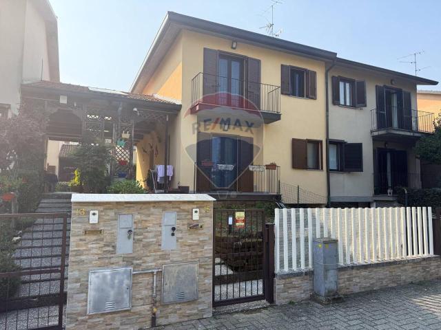 Villa Schiera in vendita a Arcore, Lombardia