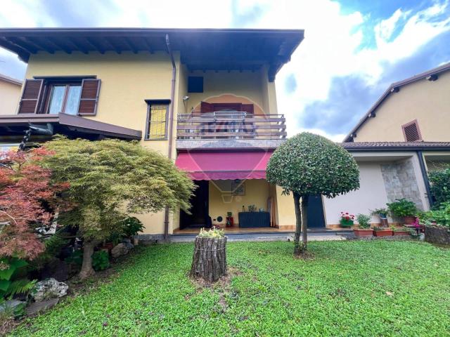 Villa Schiera in vendita a Cascina del Bruno, Arcore