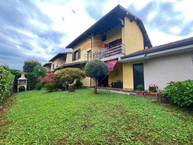 Villa Schiera in vendita a Cascina del Bruno, Arcore