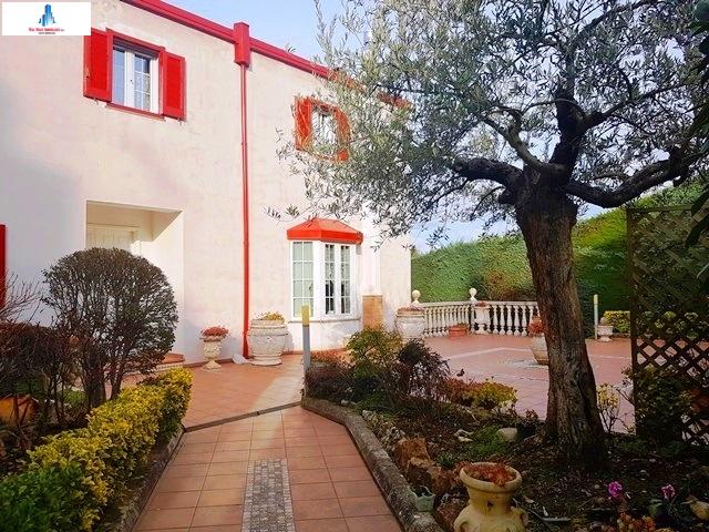 Villa Indipendente in vendita a Ariano Irpino, Campania
