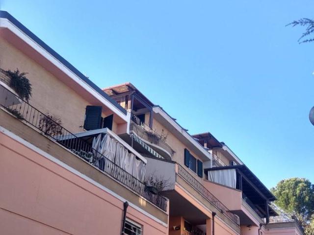 Villa Schiera in vendita a Brecciarolo, Marche