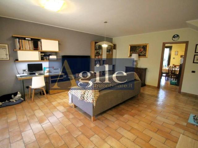 Villa Schiera in vendita a Brecciarolo, Marche