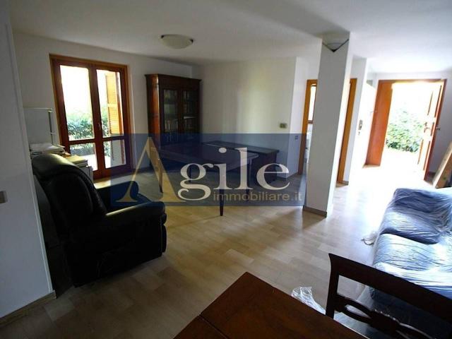 Villa Schiera in vendita a Brecciarolo, Marche