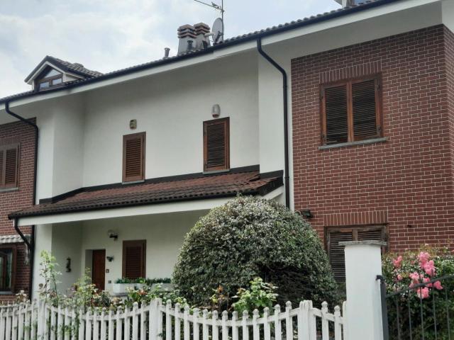 Villa Schiera in vendita a Drubiaglio, Piemonte