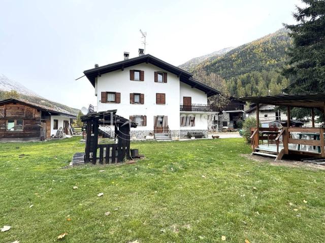 Villa Schiera in vendita a Ayas, Aosta