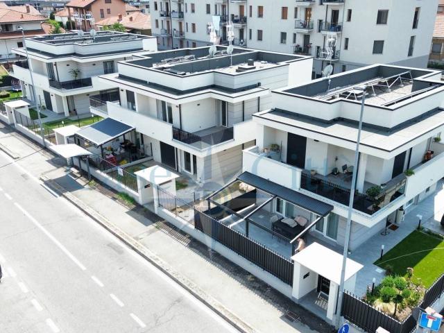 Villa Schiera in vendita a Bareggio, Lombardia