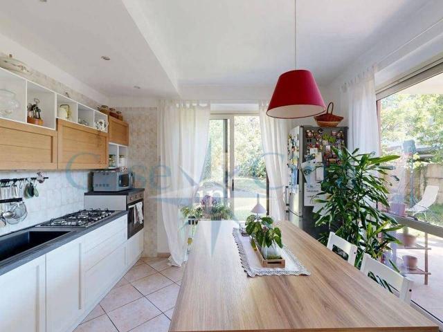 Villa Schiera in vendita a Bareggio, Lombardia