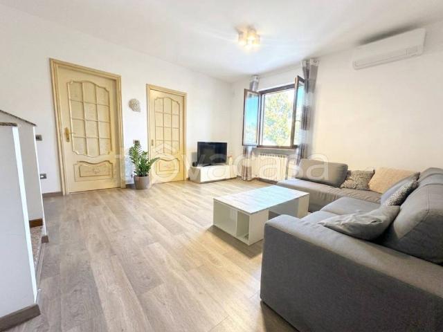 Villa Schiera in vendita a Bareggio, Lombardia