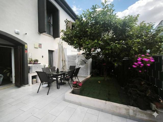 Villa Schiera in vendita a Municipio 1, Puglia