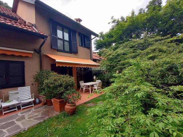 Villa Schiera in vendita a Barlassina, Lombardia