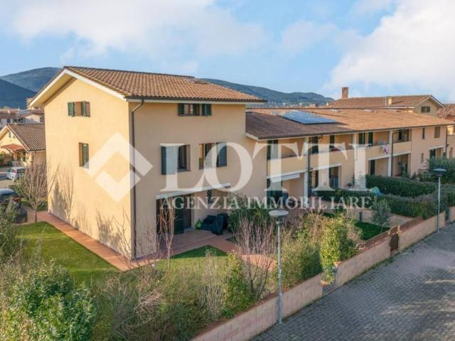Villa Schiera in vendita a Bientina, Toscana