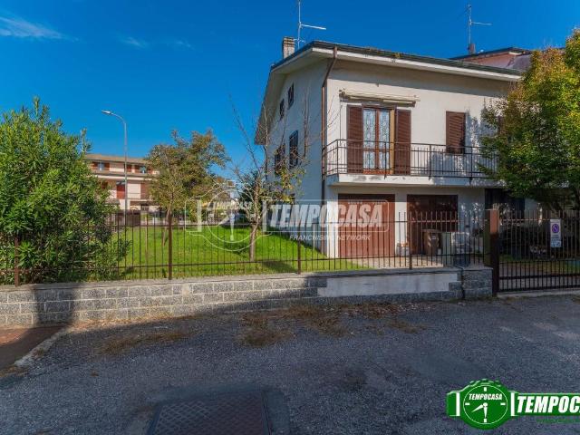 Villa Schiera in vendita a Boffalora Sopra Ticino, Lombardia