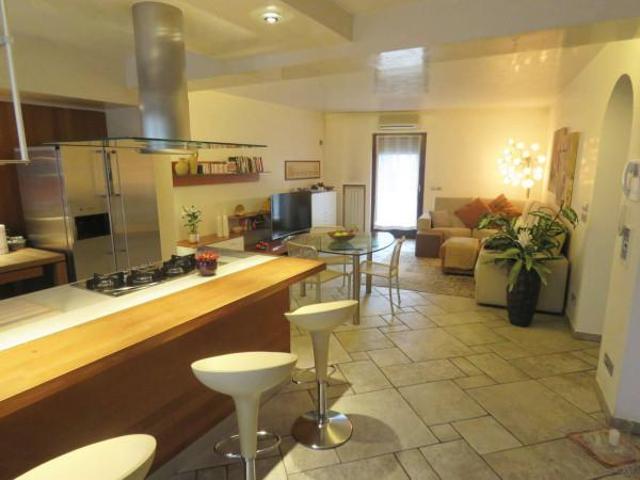 Villa Schiera in vendita a Rentsch - Rencio, Bolzano - Bozen